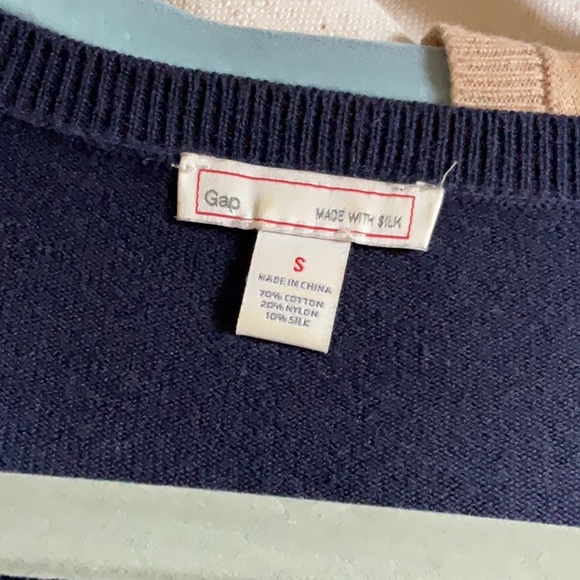Gap color block sweaters - Picture 12 of 14